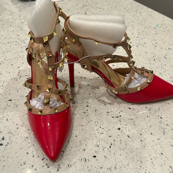 Catherine Malandrino Jazy Heels - Picture 3 of 11